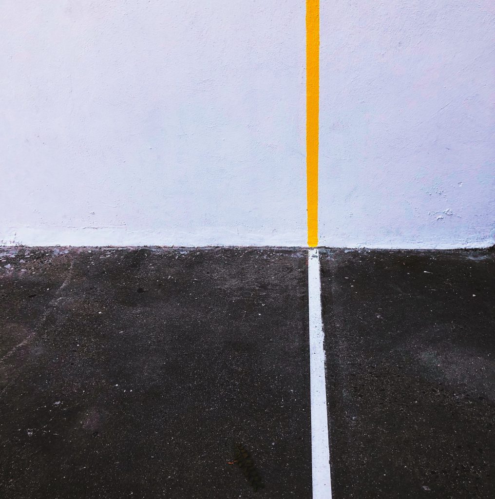 deco image: color block and lines