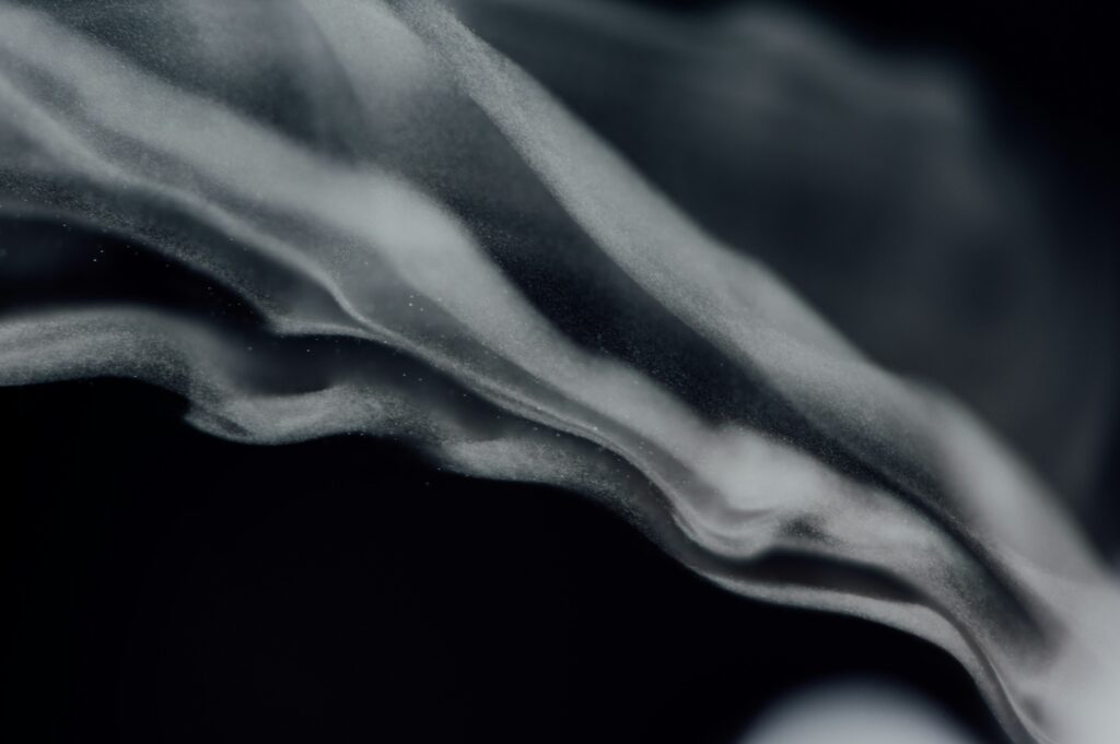 x-ray-like wavy lines